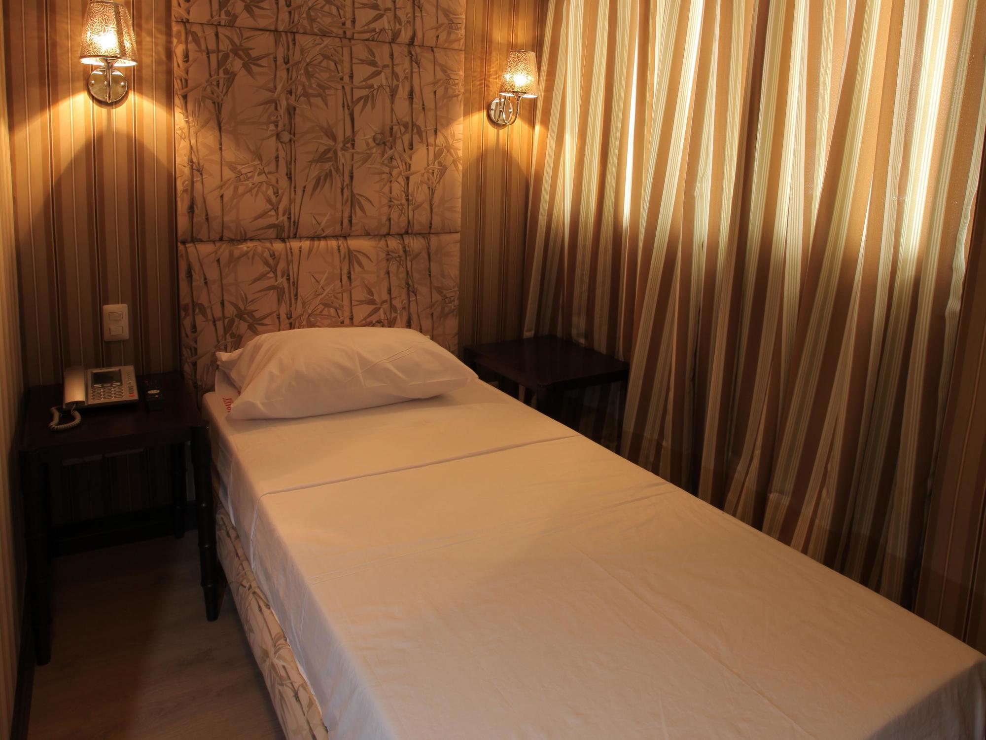 Starmark Hotel Нага Екстериор снимка